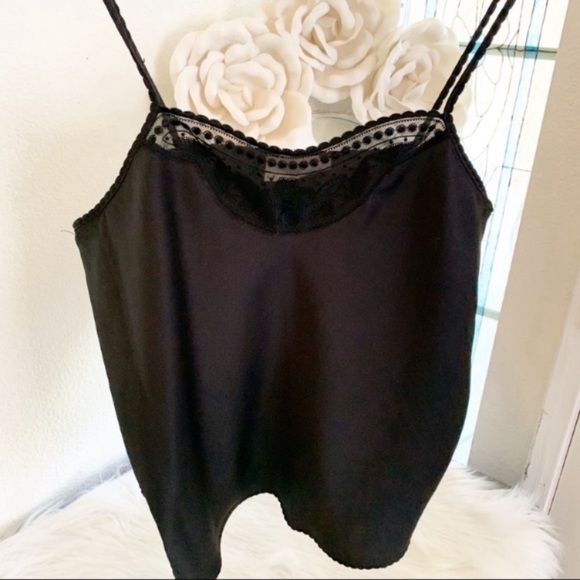 Black camisole with lace trim - Picture 3 of 7